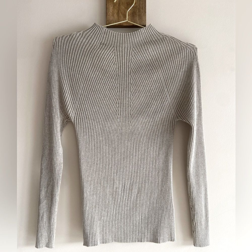 Joseph A Ribbed Mock Neck Sweater || size Medium